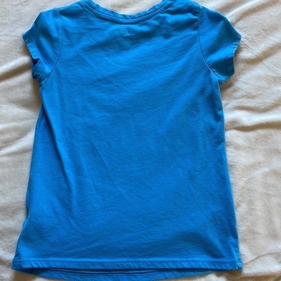 Cat and Jack. Everyone laughs the same language. Blue tee size 5t - Picture 4 of 5